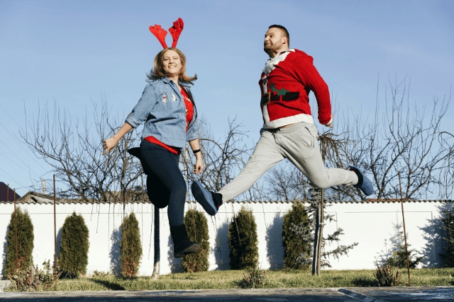 Two people enjoying their holiday post-procedure.