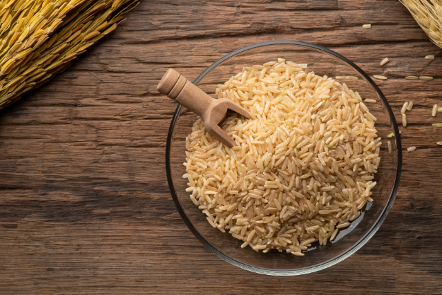 Whole grains help reduce the risk of hemorrhoids.
